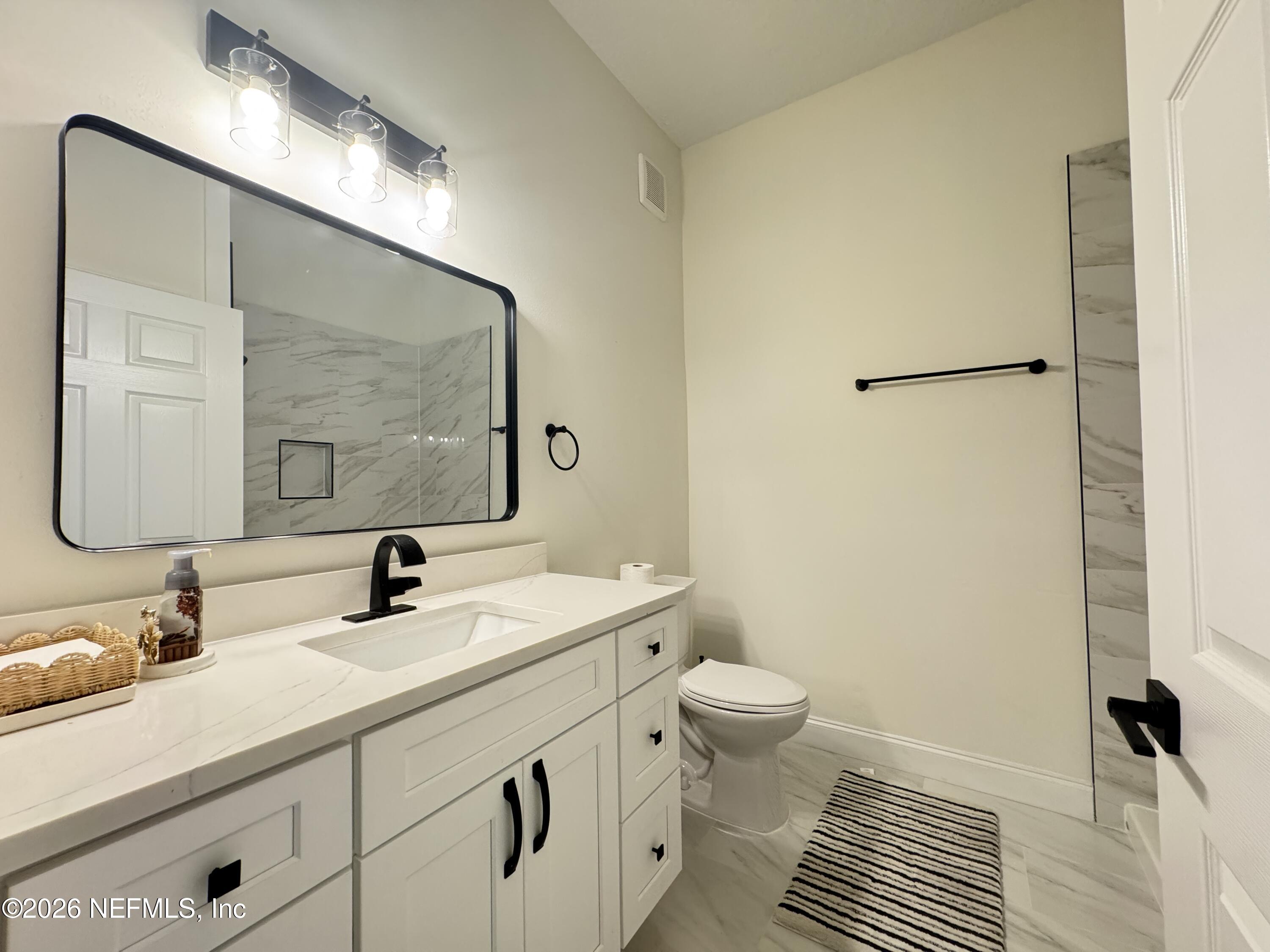 7920 Merrill Road, Unit 1205 Jacksonville, FL 32277 - Photo 6 of 25 Second Bathroom
