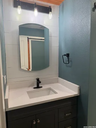 $339,900 | 903 East Walnut Street, Seguin, TX 78155