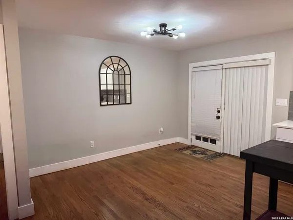 $339,900 | 903 East Walnut Street, Seguin, TX 78155