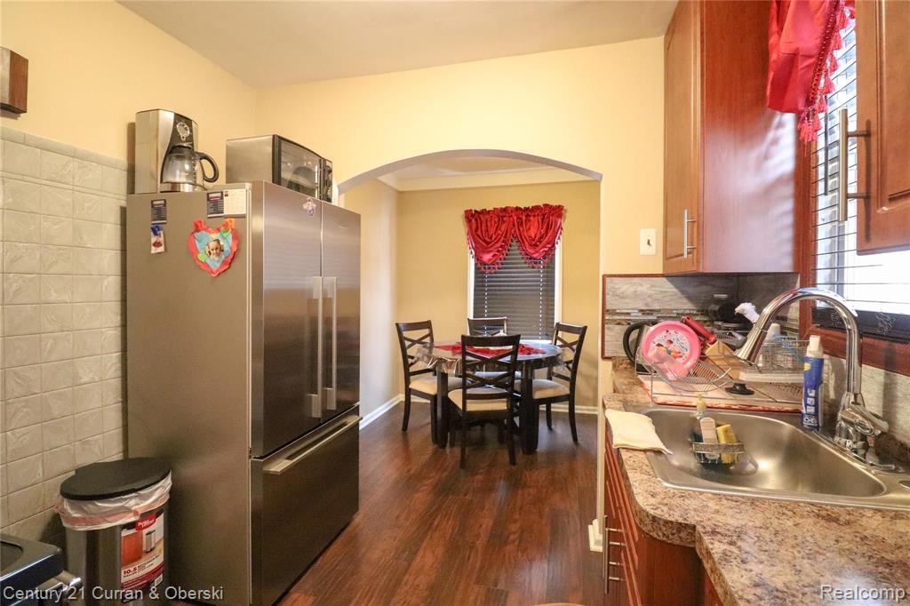 6033 Horger Street Dearborn, MI 48126 - Photo 5 of 30