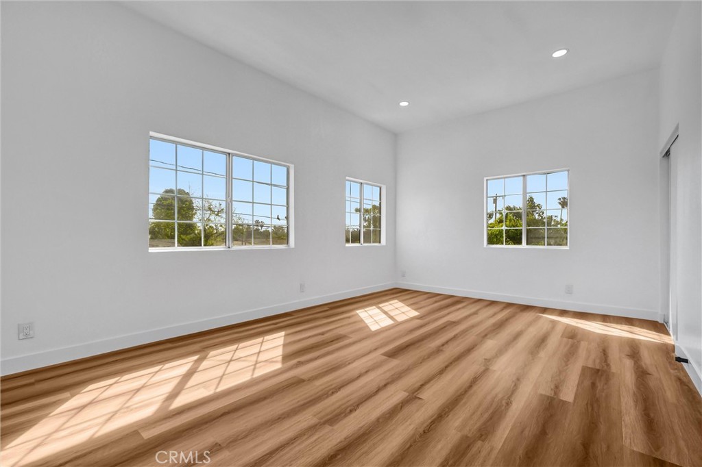 1200 South Castlegate Avenue Compton, CA 90221 - Photo 25 of 39 Second bedroom on top floor, besides the master