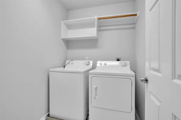 $1,950 | 26 Valewood Place, The Woodlands, TX 77384