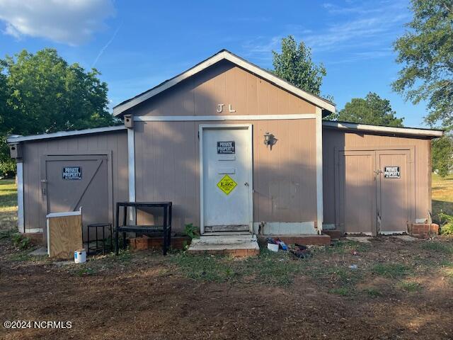 132 East Church Street Extension Rockingham, NC 28379 - Photo 21 of 22 Storge Building