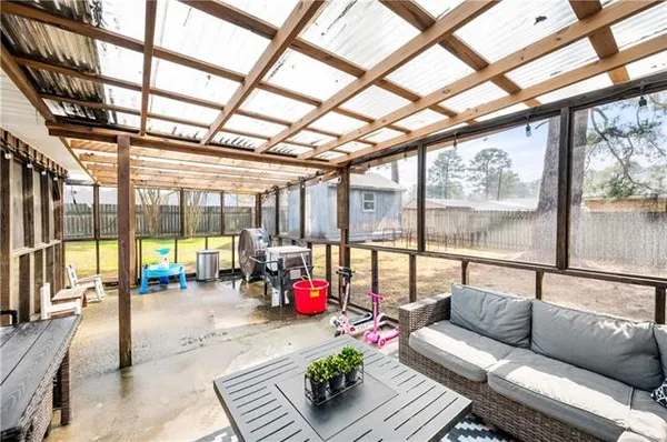 $245,000 | 305 Lakeridge Trail, Pineville, LA 71360