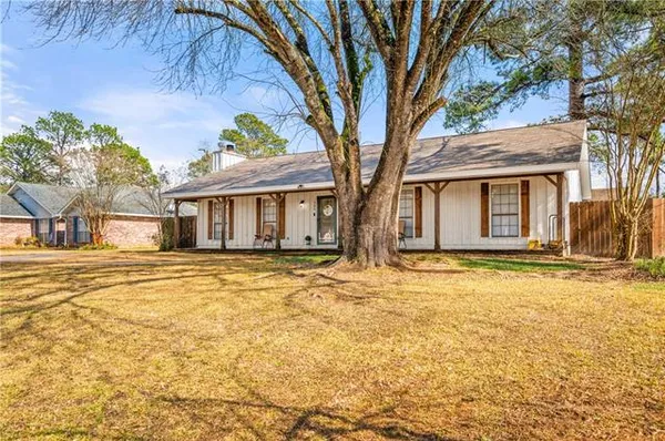 $245,000 | 305 Lakeridge Trail, Pineville, LA 71360