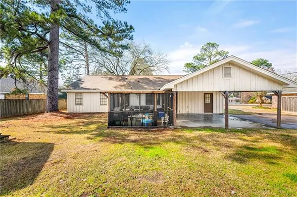 $245,000 | 305 Lakeridge Trail, Pineville, LA 71360