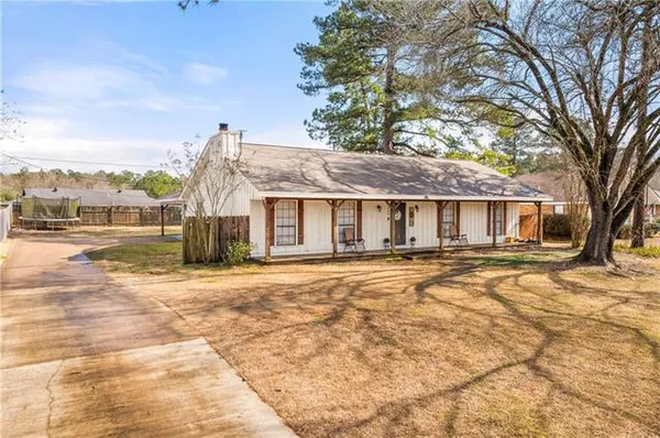 $245,000 | 305 Lakeridge Trail, Pineville, LA 71360