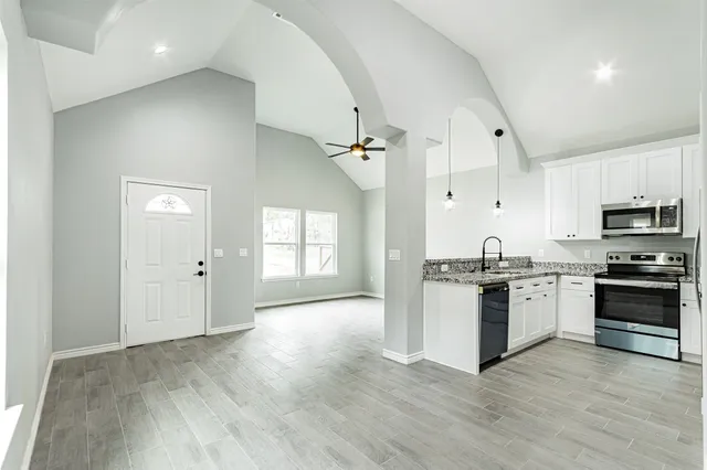 $1,349 | 16881 Glenheath Street, Montgomery, TX 77316