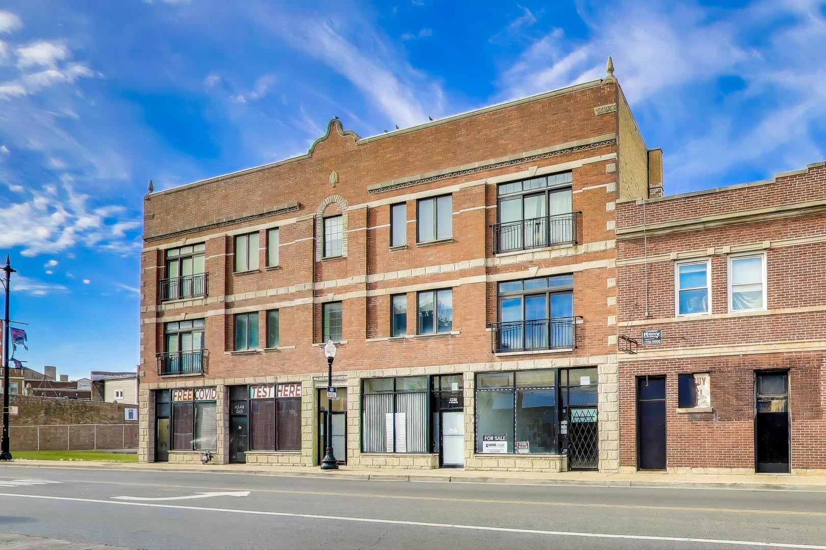 4346 North Pulaski Road, Unit C Chicago, IL 60641 - Photo 3 of 20 a front view of a building