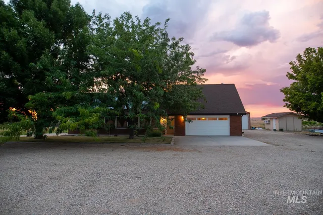$1,149,000 | 5940 Southeast 4th Avenue, New Plymouth, ID 83655