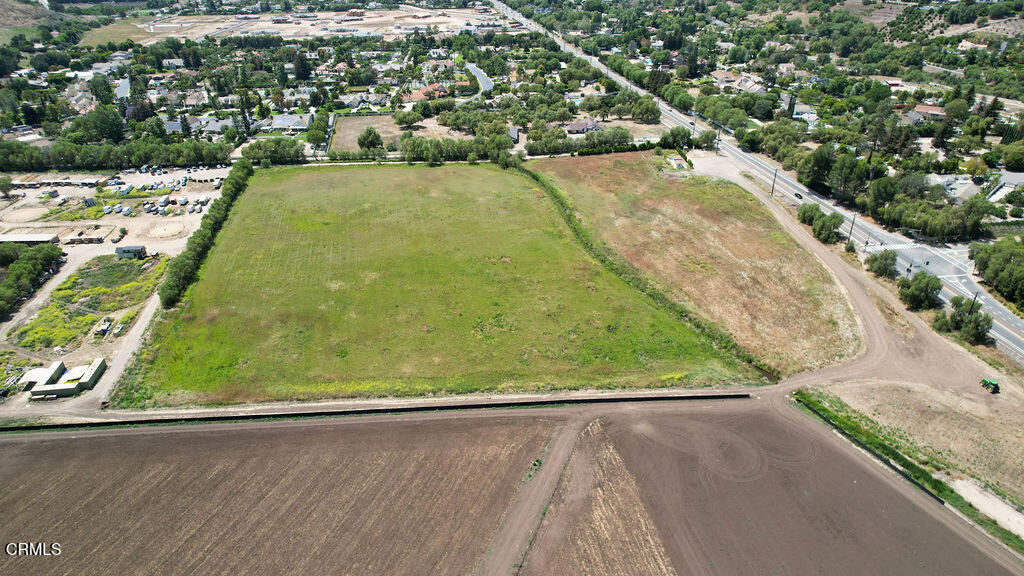 11664 Santa Rosa Road Camarillo, CA 93012 - Photo 6 of 21 a view of a yard
