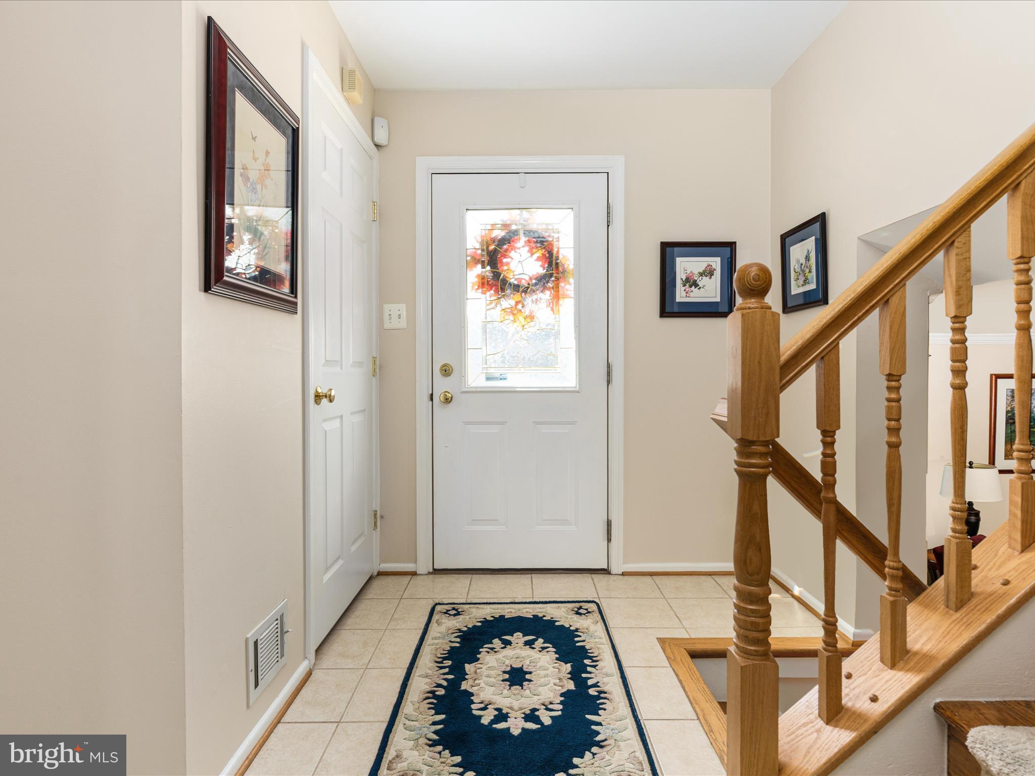 6434 Rives Court Springfield, VA 22150 - Photo 2 of 49 Welcoming Foyer
