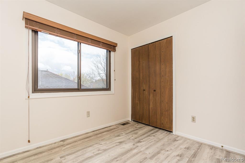 1643 Hillside Lane Rochester Hills, MI 48307 - Photo 34 of 48