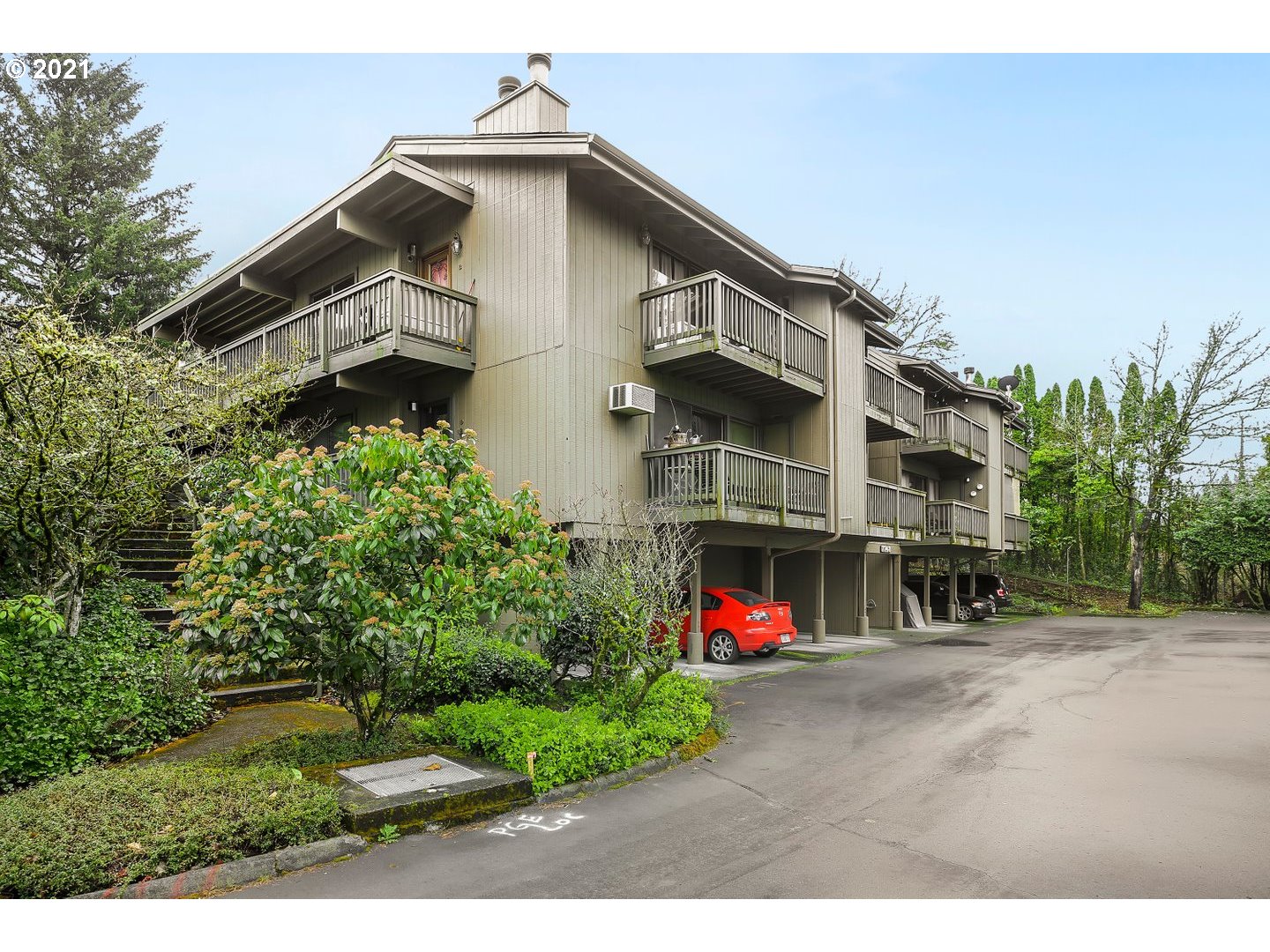 7748 Southwest Barnes Road, Unit G Portland, OR 97225 - Photo 2 of 25 Gallery Image 2