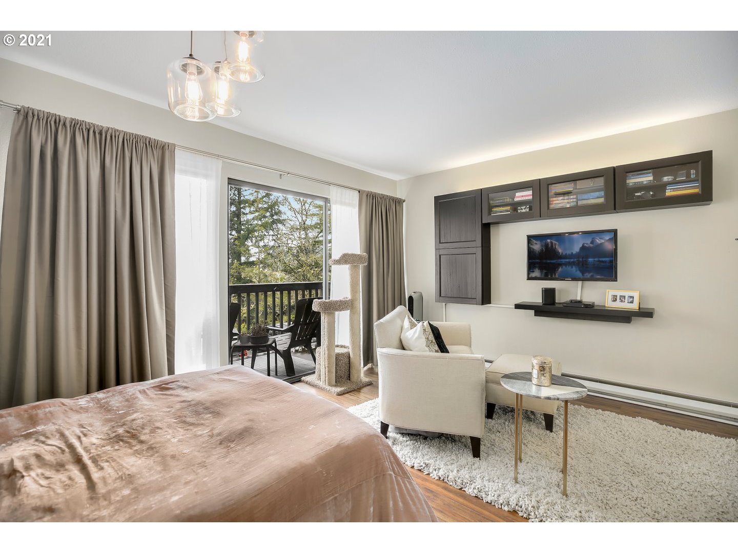 7748 Southwest Barnes Road, Unit G Portland, OR 97225 - Photo 12 of 25 Gallery Image 12