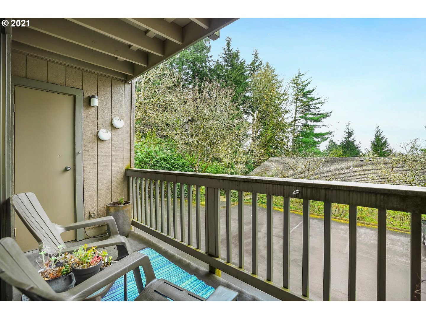 7748 Southwest Barnes Road, Unit G Portland, OR 97225 - Photo 19 of 25 Gallery Image 19