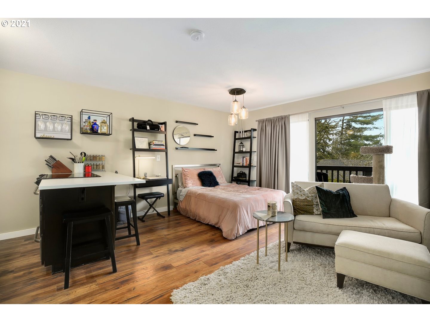 7748 Southwest Barnes Road, Unit G Portland, OR 97225 - Photo 6 of 25 Gallery Image 6