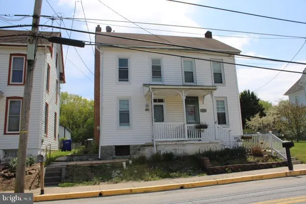 $1,475 | 122 Church Street, Seven Valleys, PA 17360