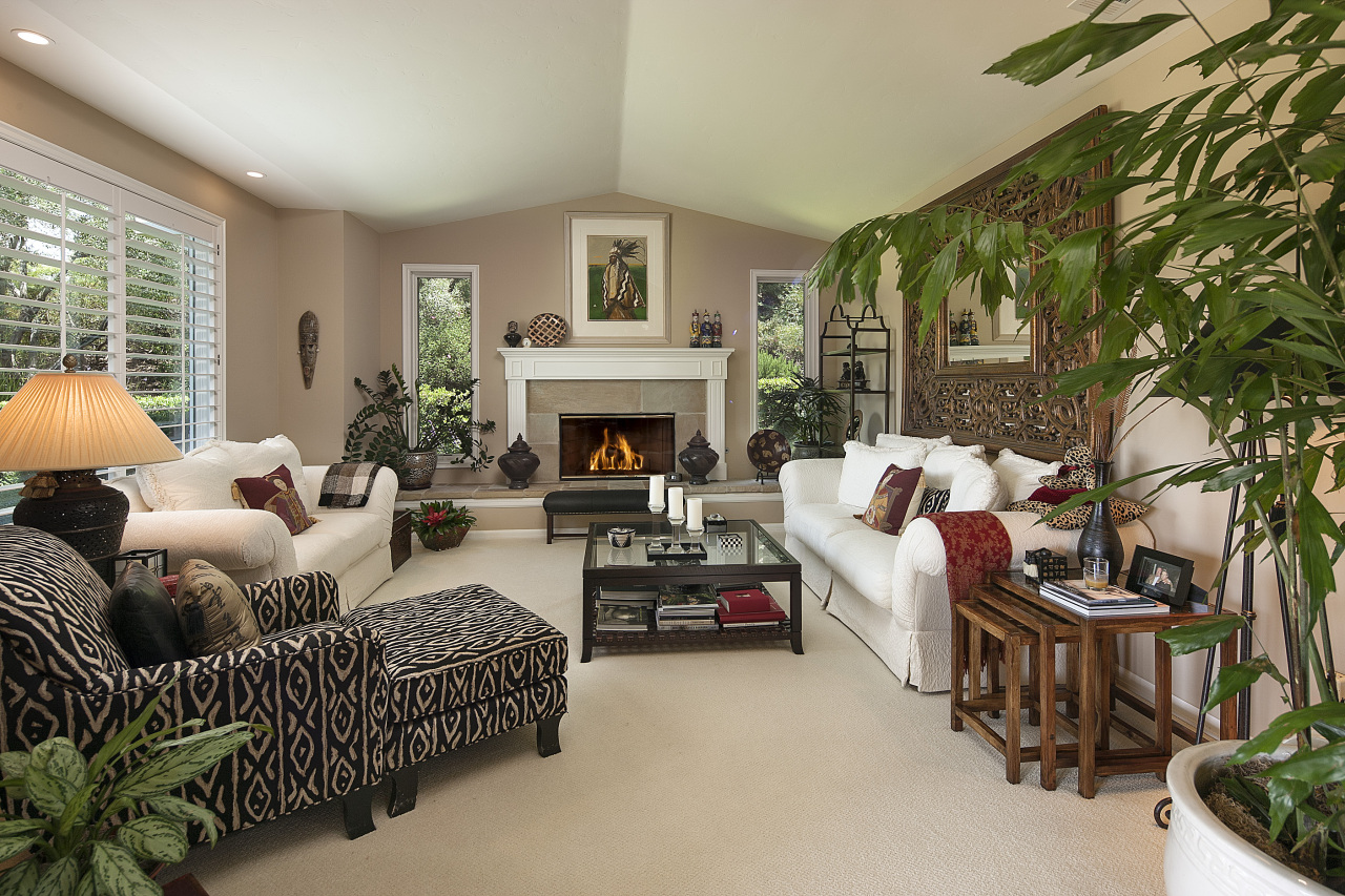 222 Ortega Ridge Road Summerland, CA 93067 - Photo 2 of 15 Living Room