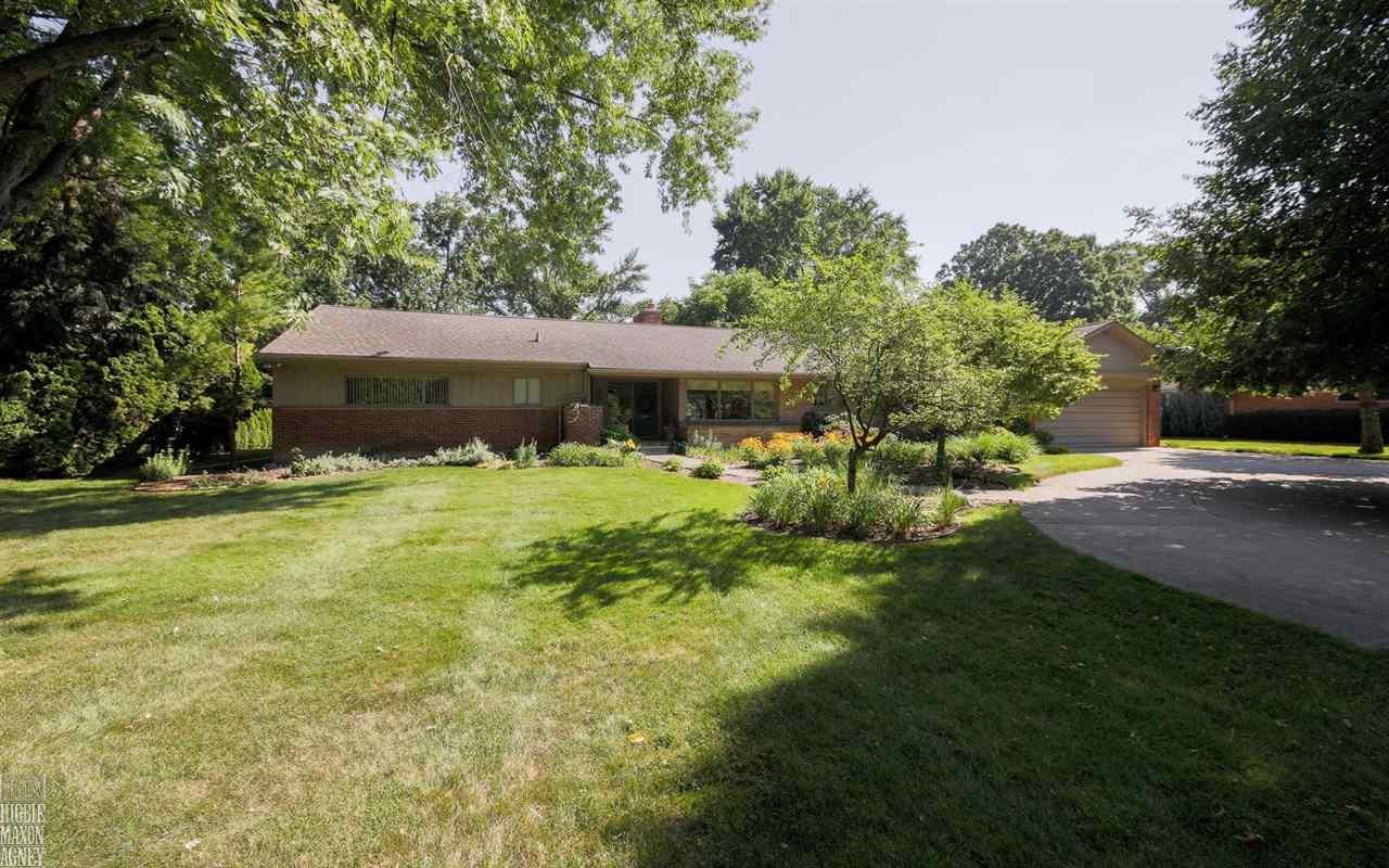 336 Moross Road Grosse Pointe Farms, MI 48236 - Photo 2 of 31