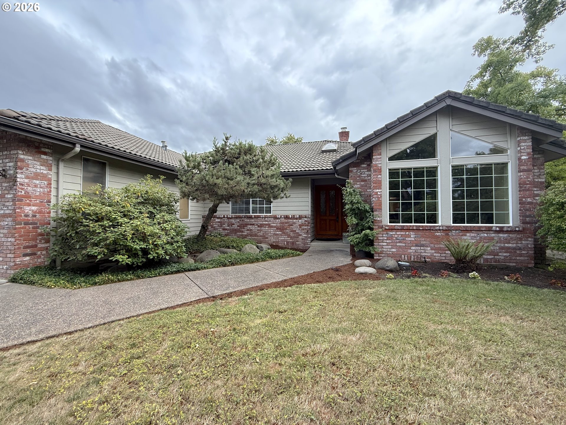 1487 Kyiv Street Springfield, OR 97477 - Photo 2 of 48 Gallery Image 2