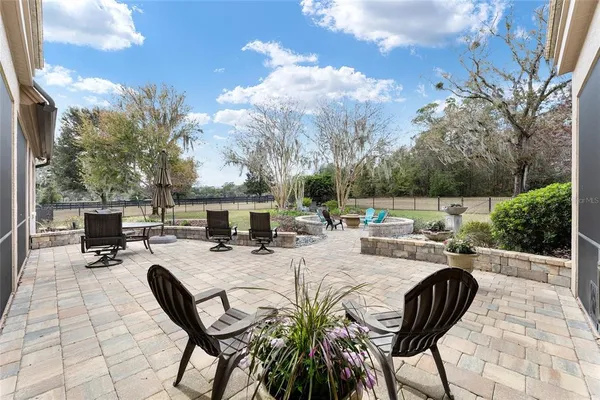 a view of a entryway of a house