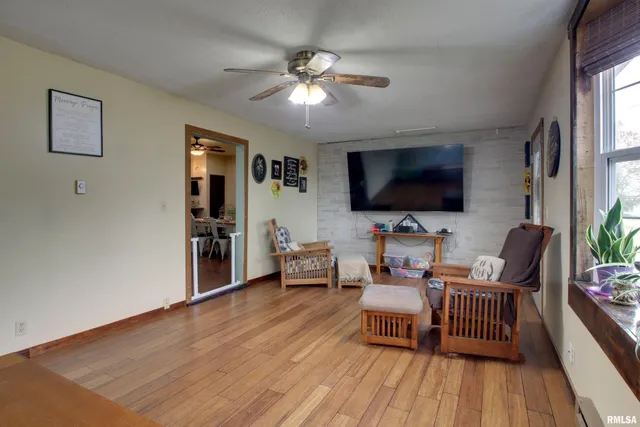 $190,000 | 903 West Jefferson Street, Pittsfield, IL 62363