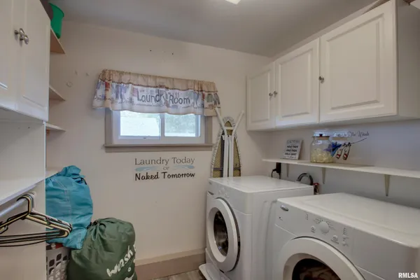 $180,000 | 903 West Jefferson Street, Pittsfield, IL 62363