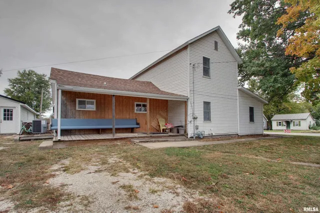 $190,000 | 903 West Jefferson Street, Pittsfield, IL 62363