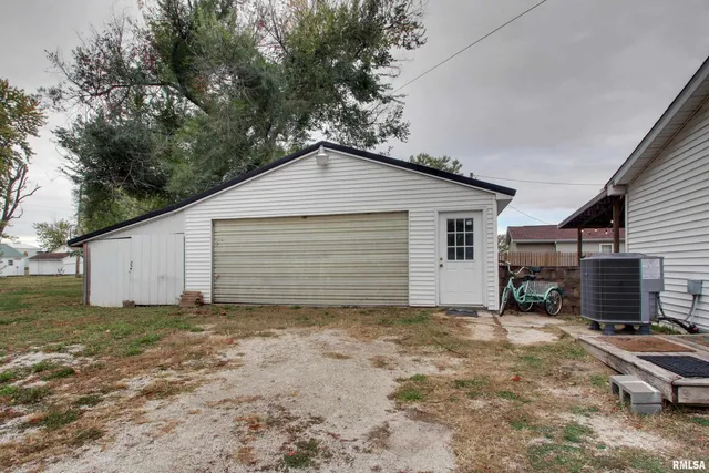 $190,000 | 903 West Jefferson Street, Pittsfield, IL 62363