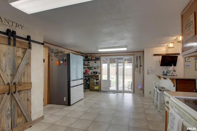 $190,000 | 903 West Jefferson Street, Pittsfield, IL 62363