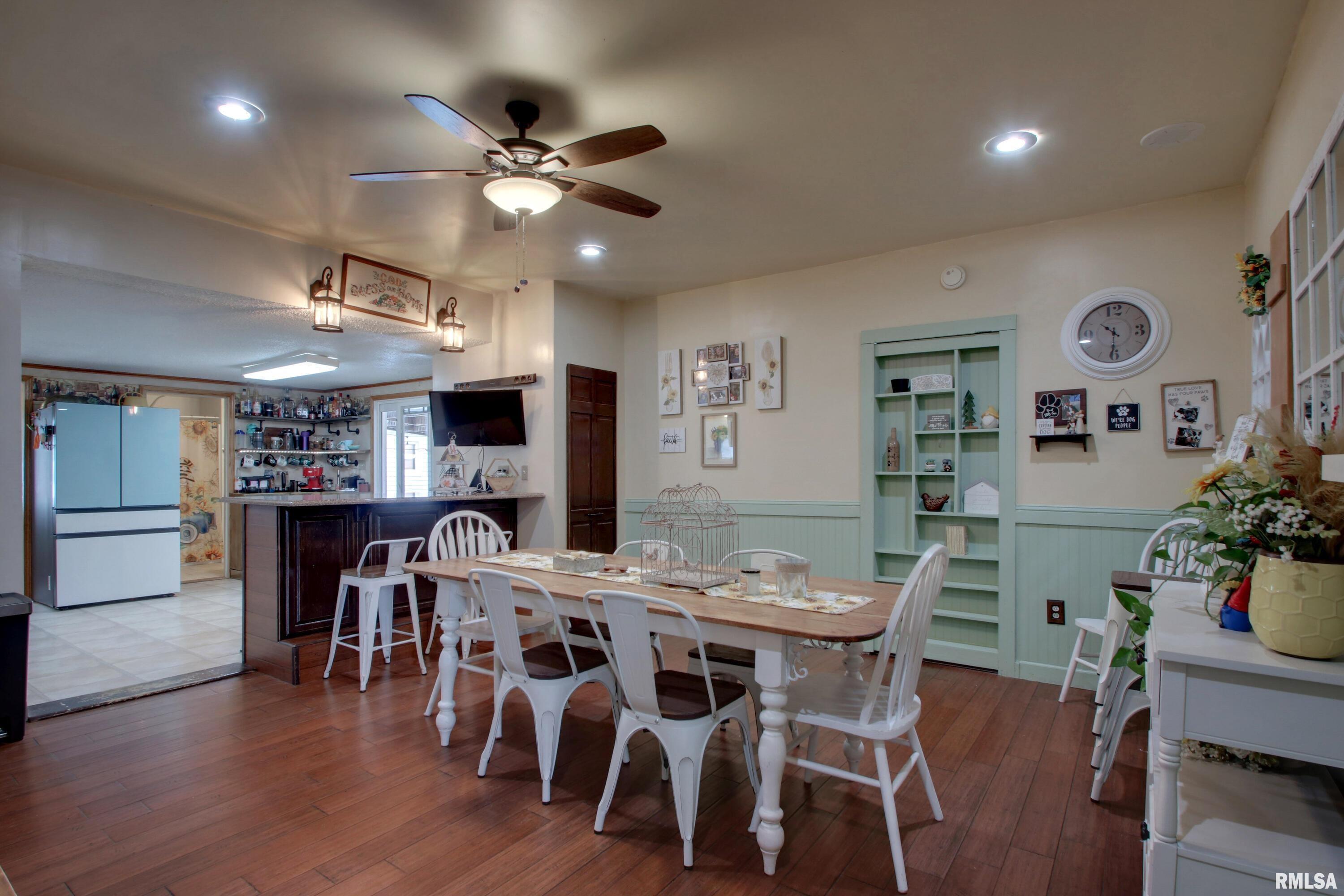 903 West Jefferson Street Pittsfield, IL 62363 - Photo 5 of 28