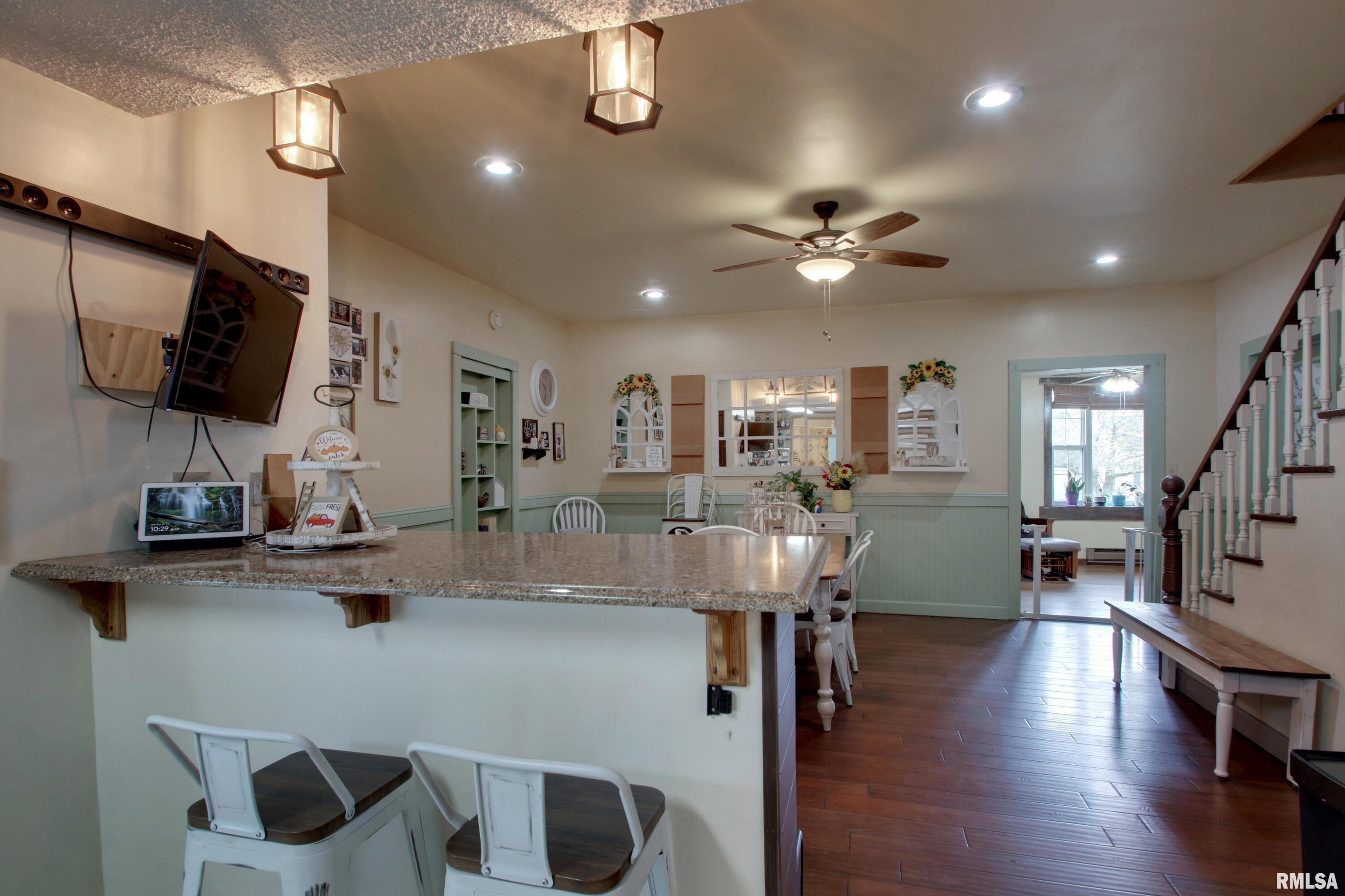 903 West Jefferson Street Pittsfield, IL 62363 - Photo 8 of 28