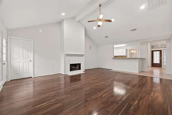 $2,000 | 2002 Foundary Drive, Katy, TX 77493