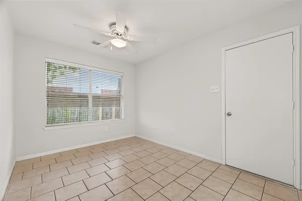 $2,000 | 2002 Foundary Drive, Katy, TX 77493