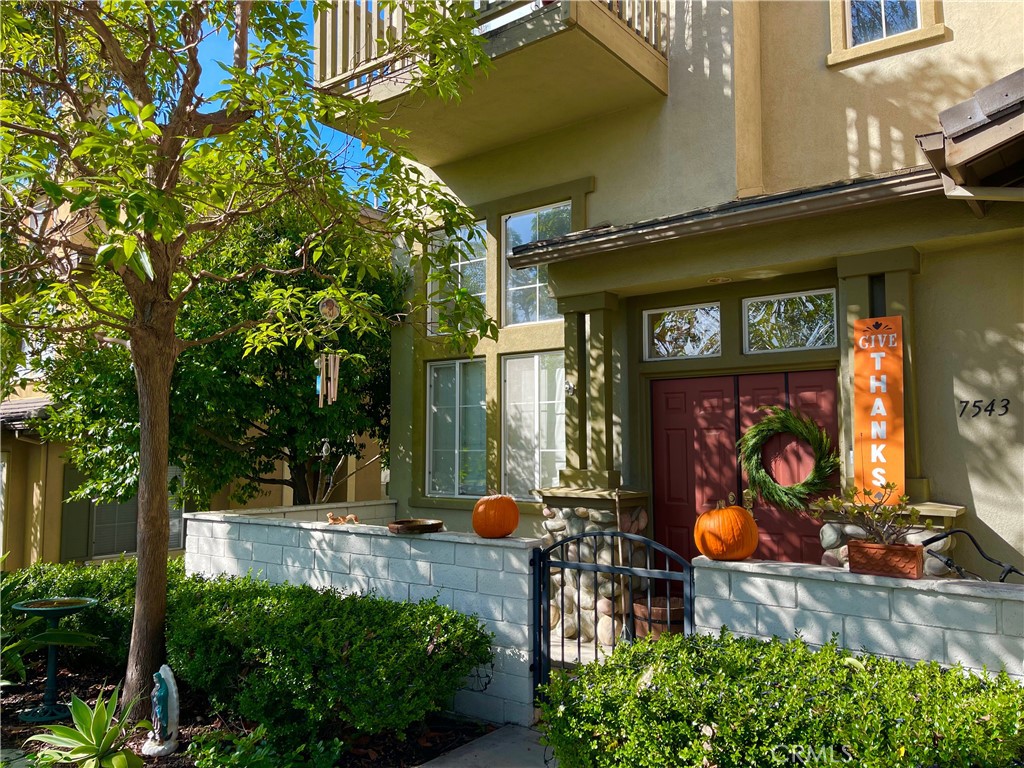 a view of a building with a fountain