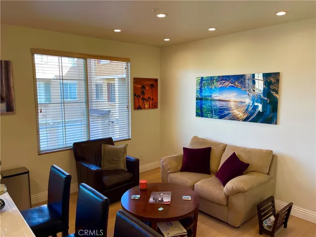 $1,600 | 7543 Quiet Cove Circle, Huntington Beach, CA 92648