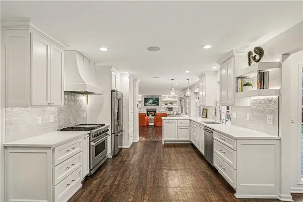 $1,650,000 | 1901 West 69th Street, Mission Hills, KS 66208