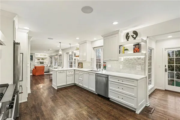 $1,650,000 | 1901 West 69th Street, Mission Hills, KS 66208