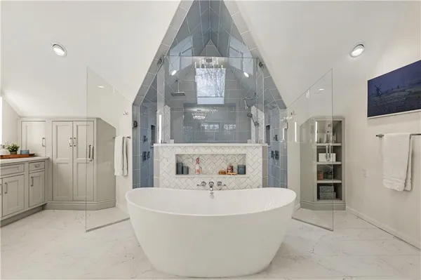 $1,650,000 | 1901 West 69th Street, Mission Hills, KS 66208