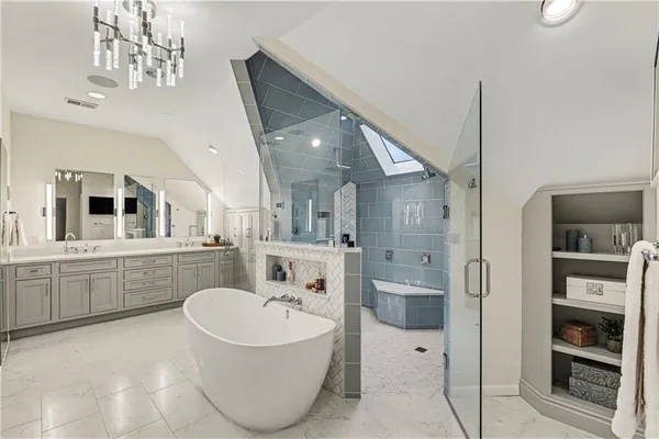 $1,650,000 | 1901 West 69th Street, Mission Hills, KS 66208