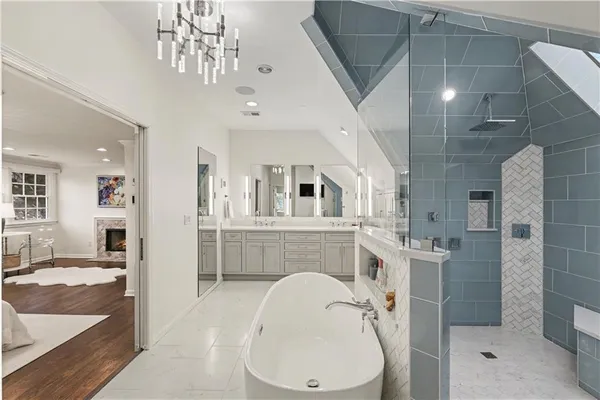 $1,650,000 | 1901 West 69th Street, Mission Hills, KS 66208