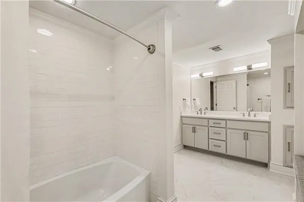 $1,650,000 | 1901 West 69th Street, Mission Hills, KS 66208