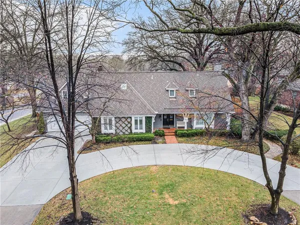 $1,650,000 | 1901 West 69th Street, Mission Hills, KS 66208