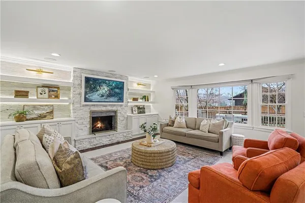 $1,650,000 | 1901 West 69th Street, Mission Hills, KS 66208
