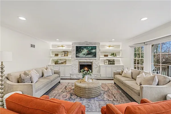 $1,650,000 | 1901 West 69th Street, Mission Hills, KS 66208