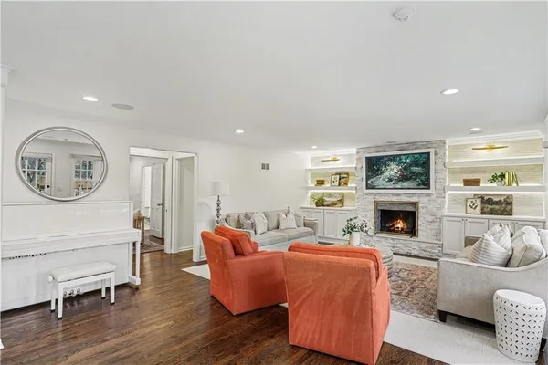 $1,650,000 | 1901 West 69th Street, Mission Hills, KS 66208