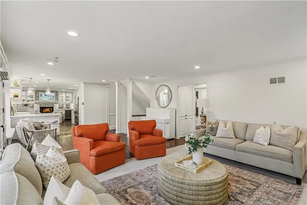 $1,650,000 | 1901 West 69th Street, Mission Hills, KS 66208