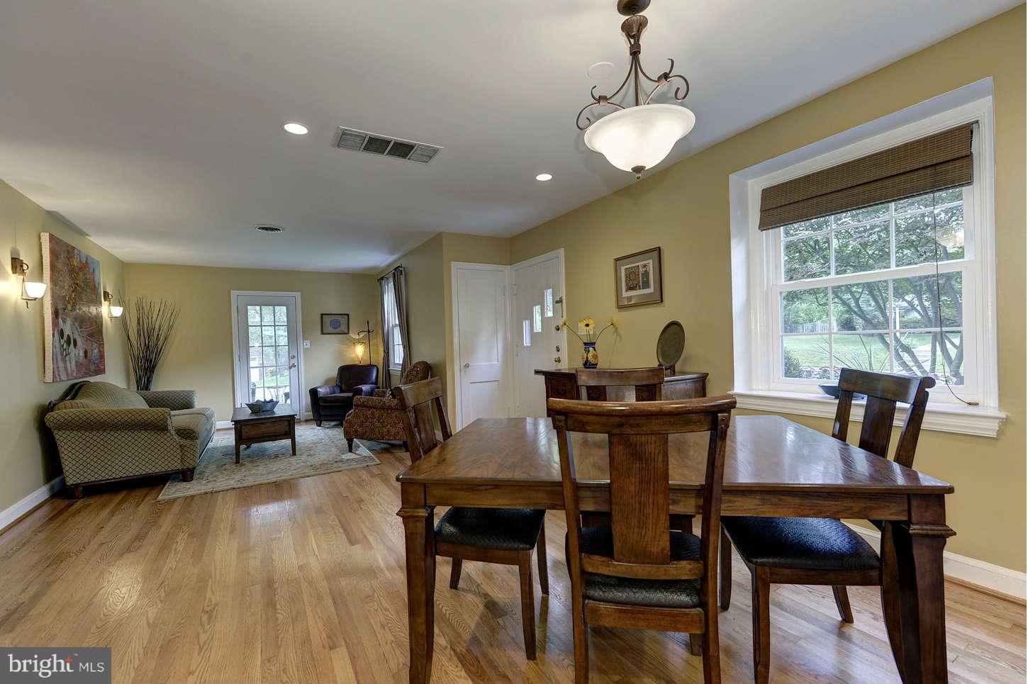 100 Hamilton Avenue Silver Spring, MD 20901 - Photo 12 of 29 Dining Room