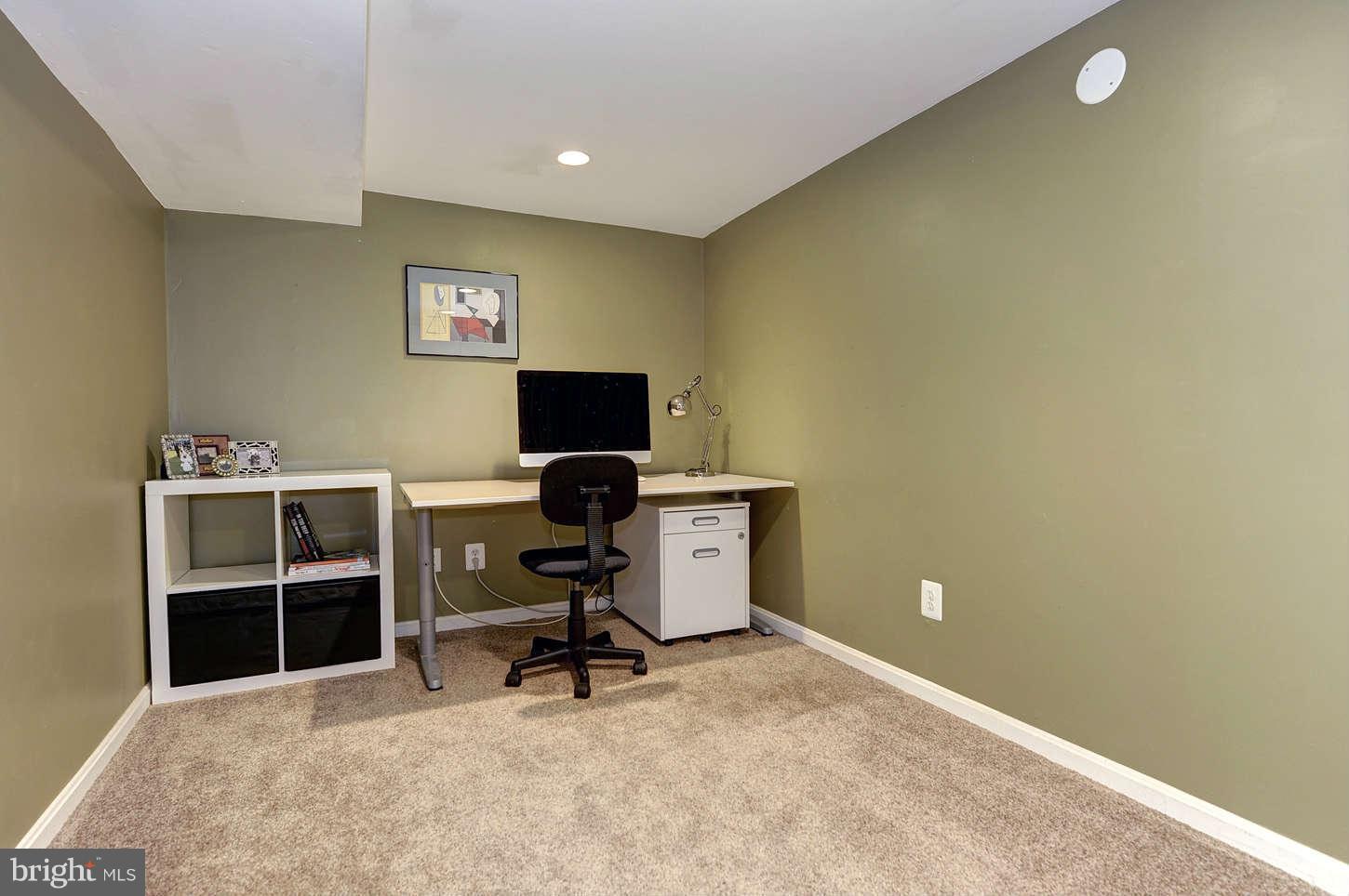 100 Hamilton Avenue Silver Spring, MD 20901 - Photo 19 of 29 Interior General